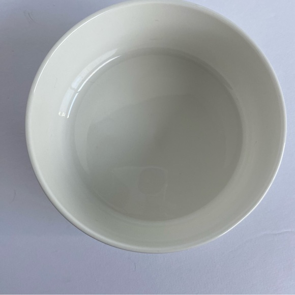 Mikasa Victorian Holiday Round Porcelain 5" Trinket Box Discontinued EUC Winter - Picture 11 of 14